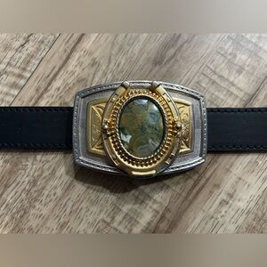 Western cowgirl cowboy Ornate belt Buckle green gem stone horseshoe country cow